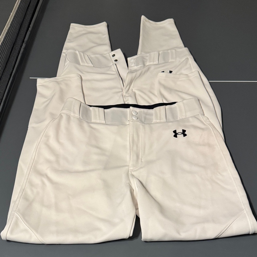 Under Armour men’s baseball pants size large (2 pairs)